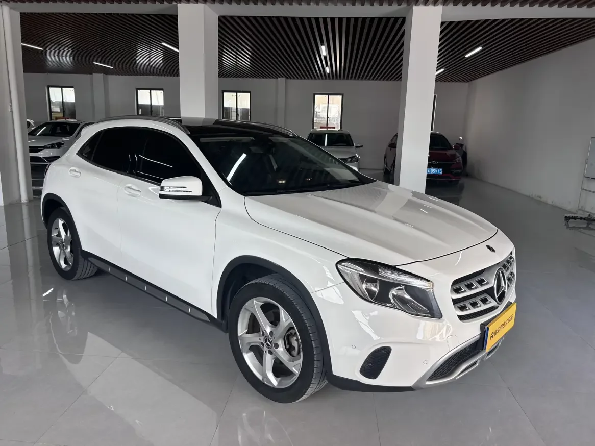 Mercedes-Benz GLA