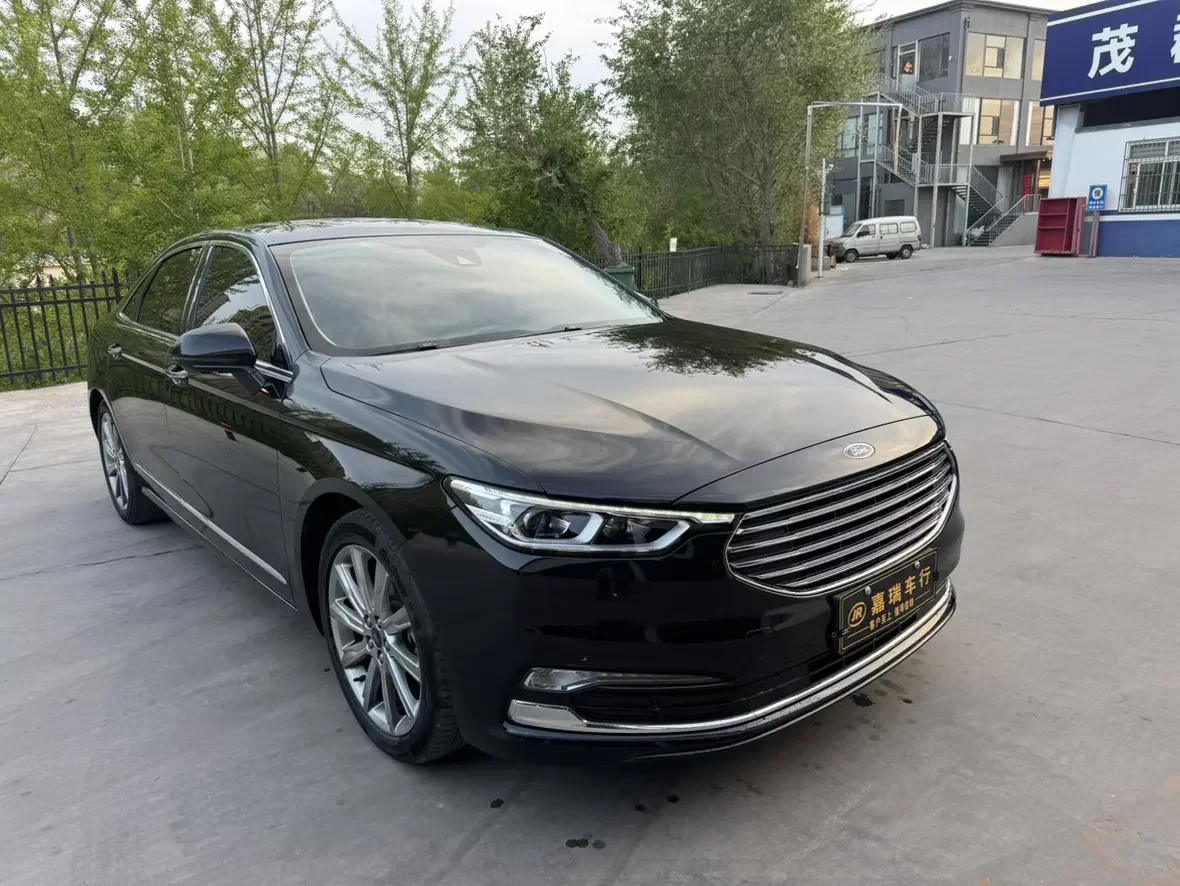 Ford Taurus