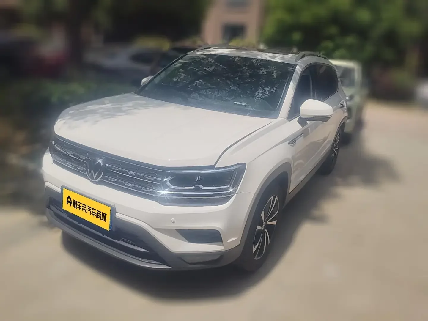 Volkswagen Tharu