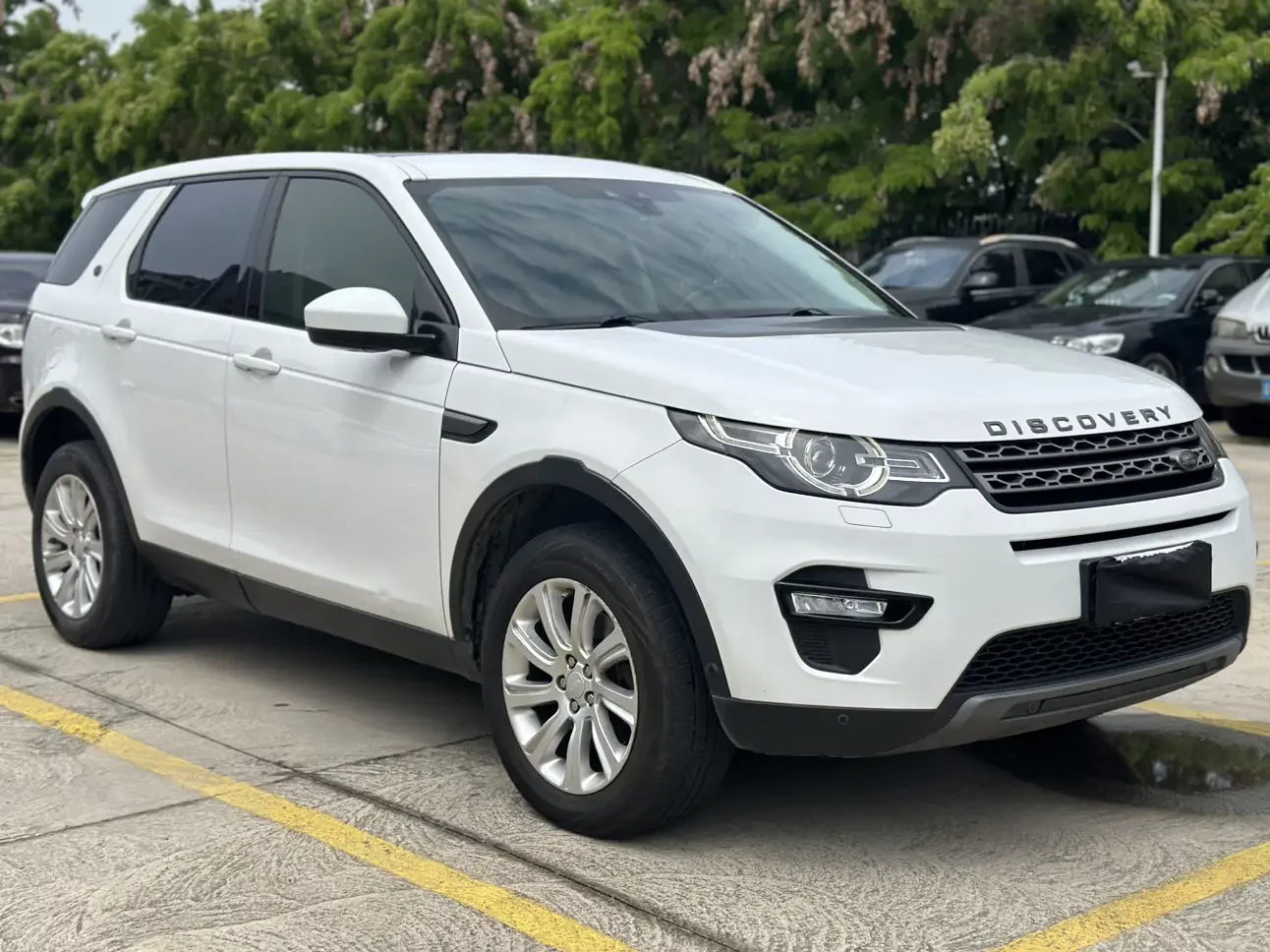 Land Rover Discover the magic