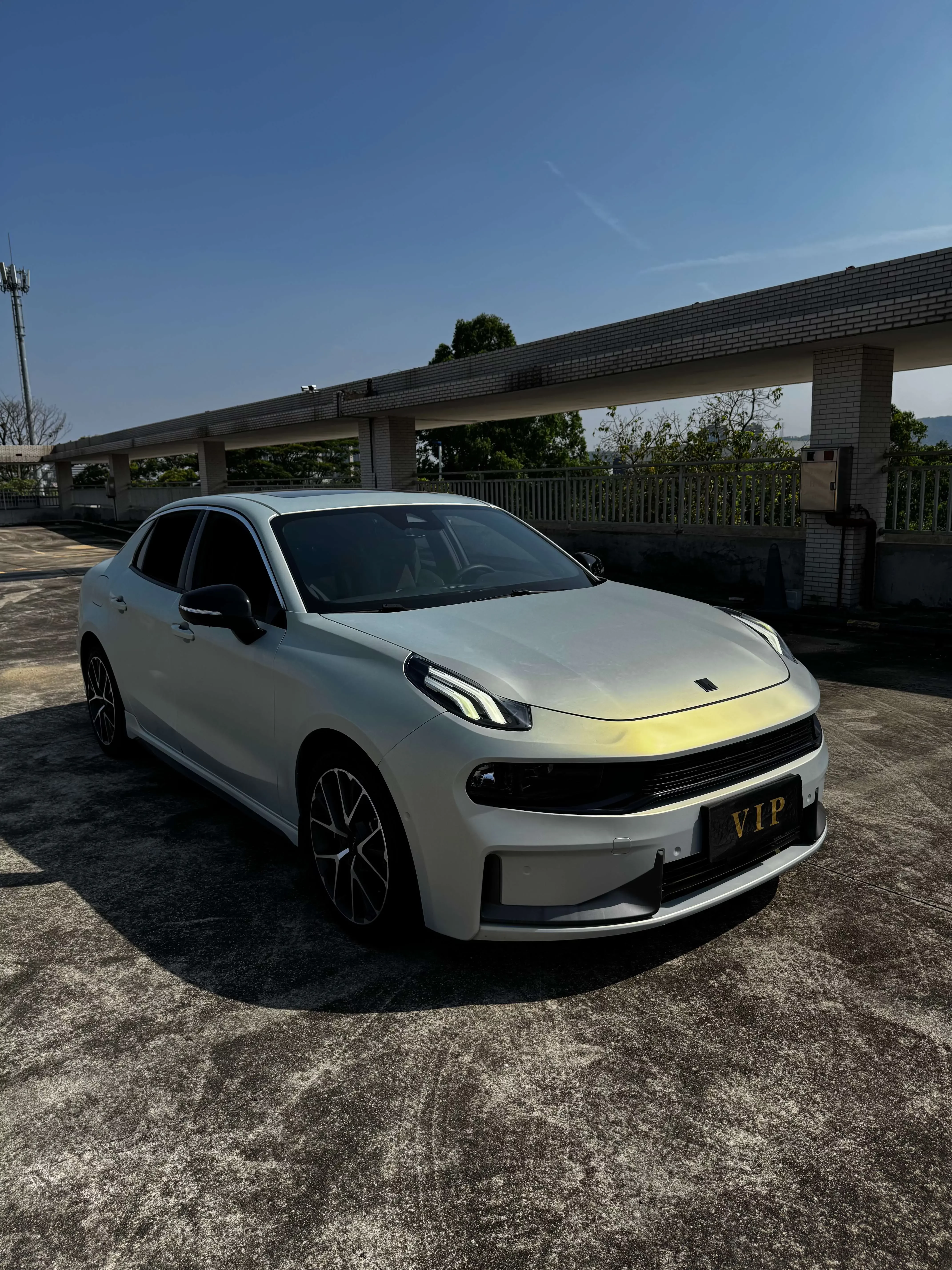 Lynk & Co 03