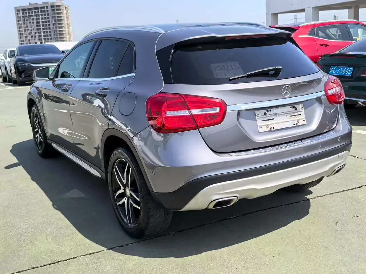 Mercedes-Benz GLA