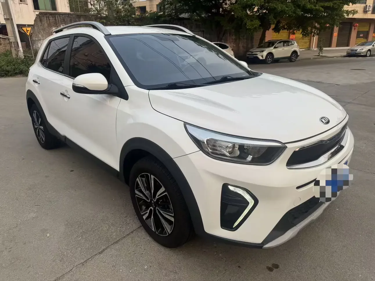 Kia KX1