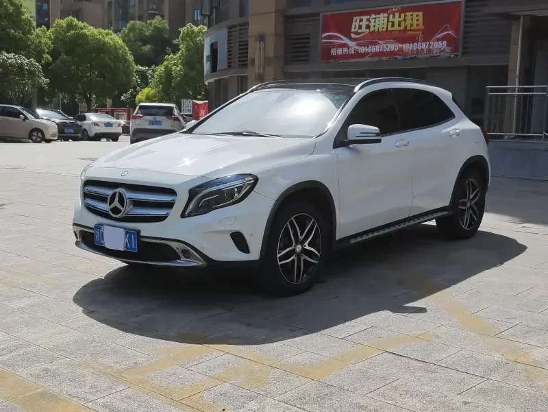 Mercedes-Benz GLA