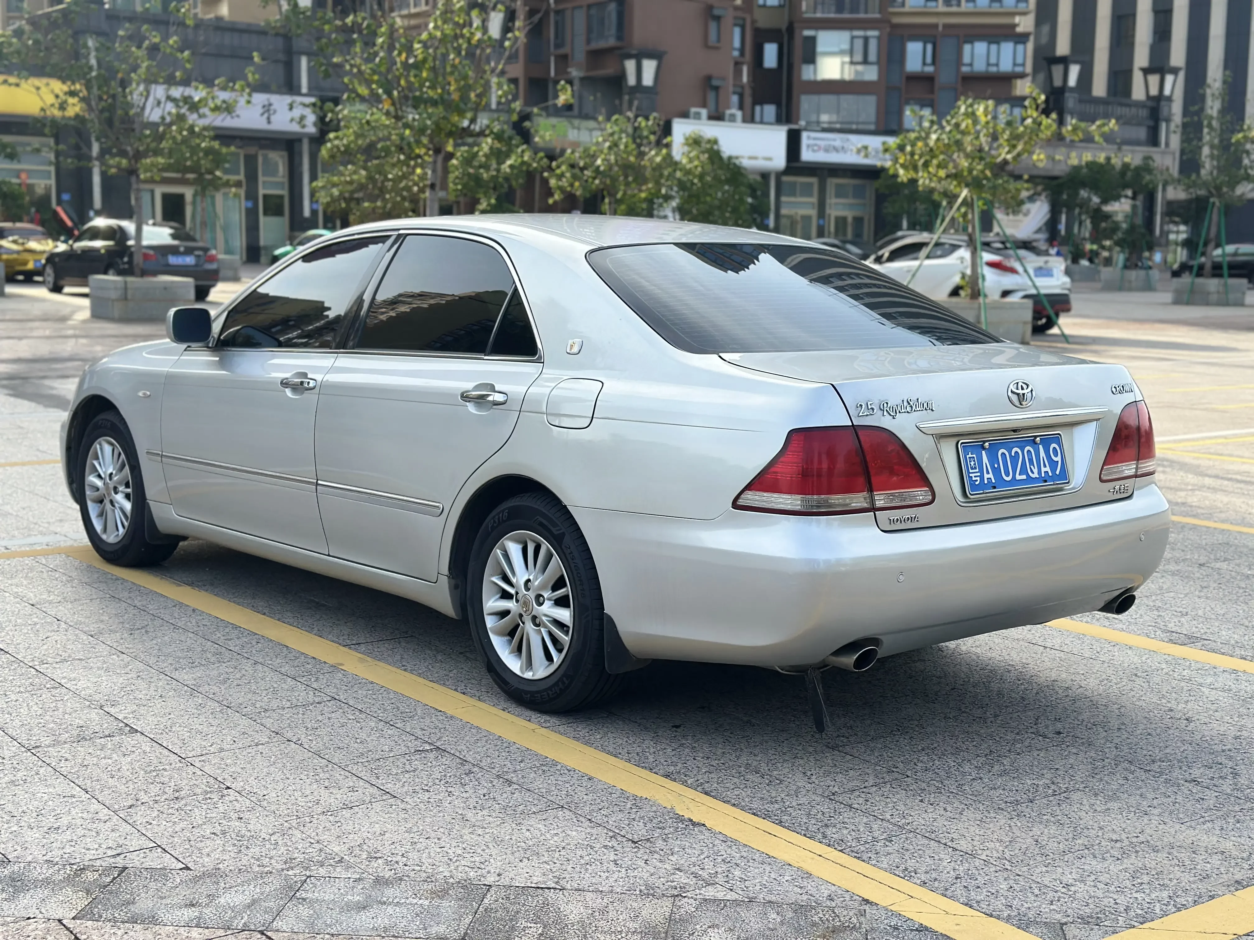 Toyota crown