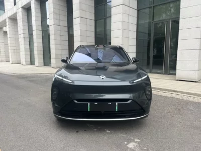 NIO ES8