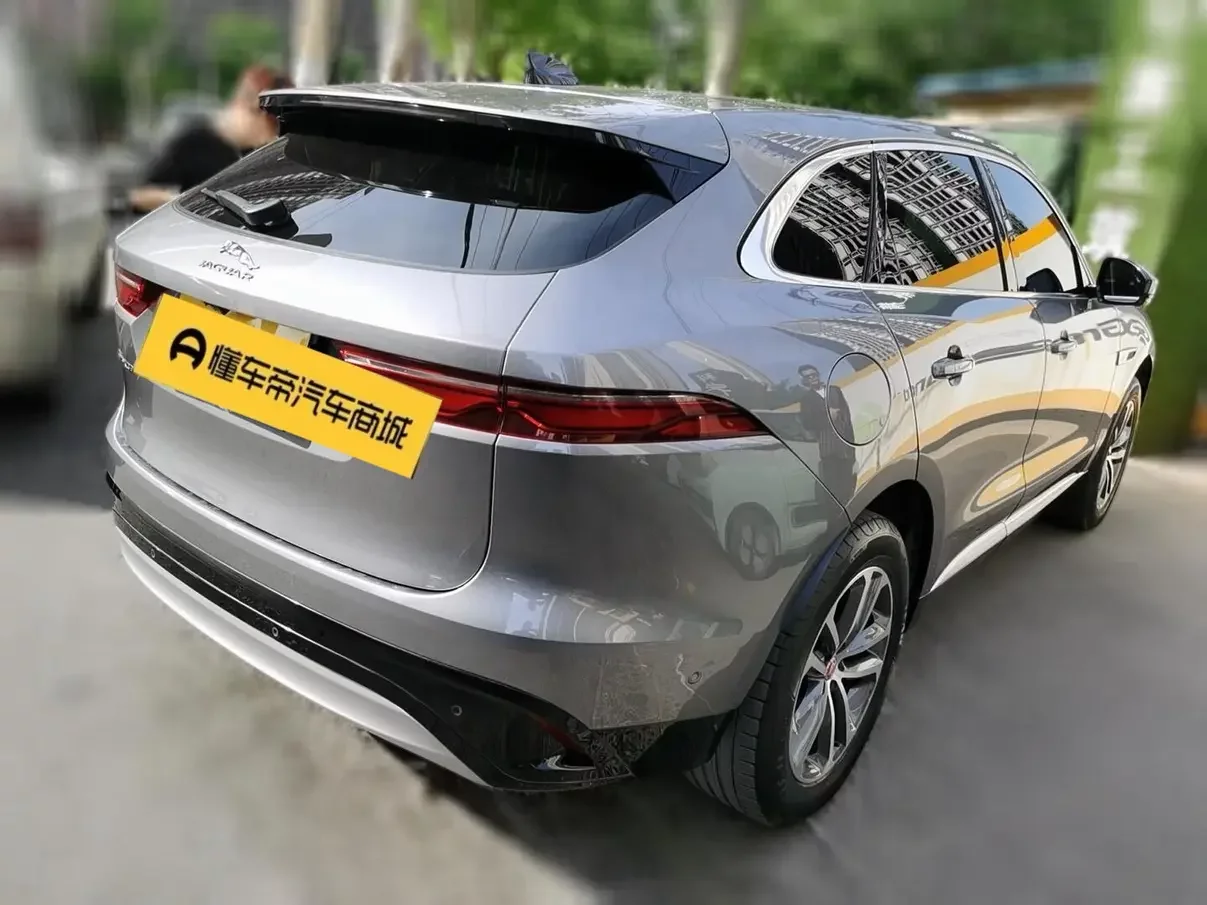 Jaguar F-PACE