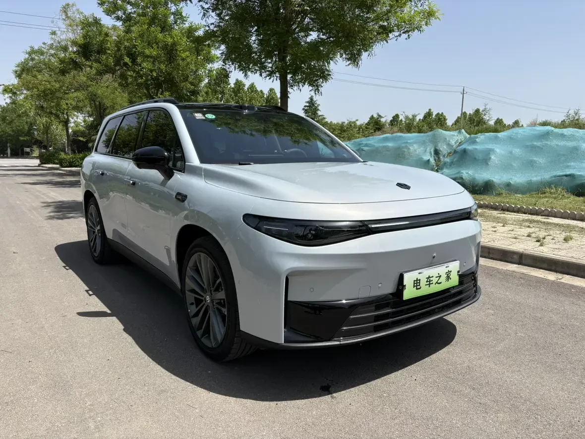 Leapmotor C16