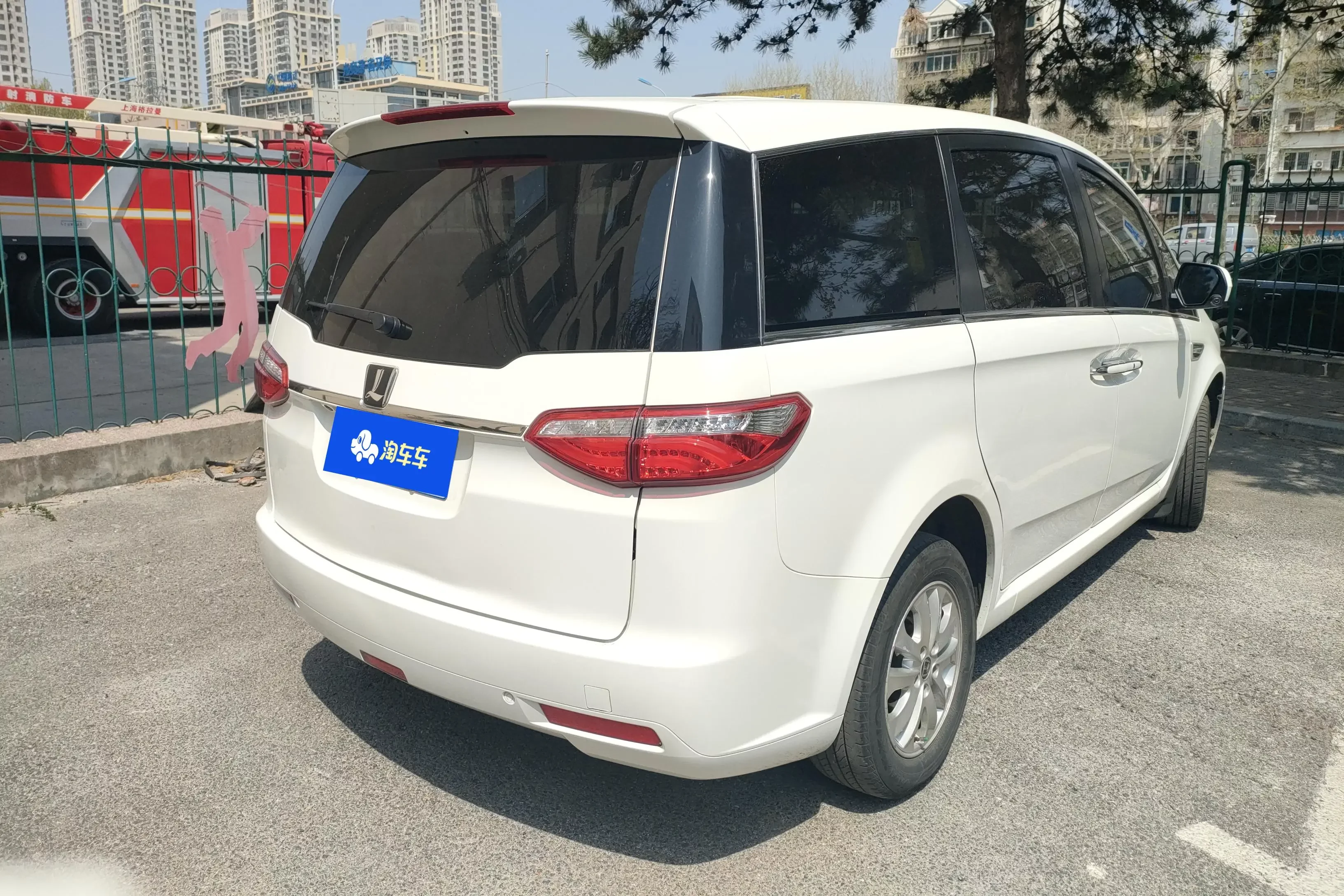 Nazhijie Da 7 MPV