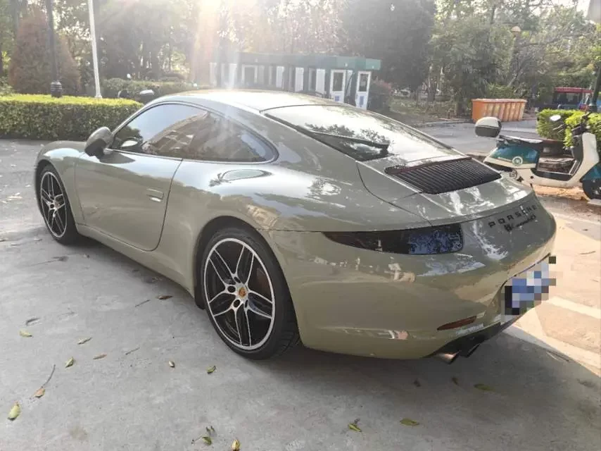 Porsche 911