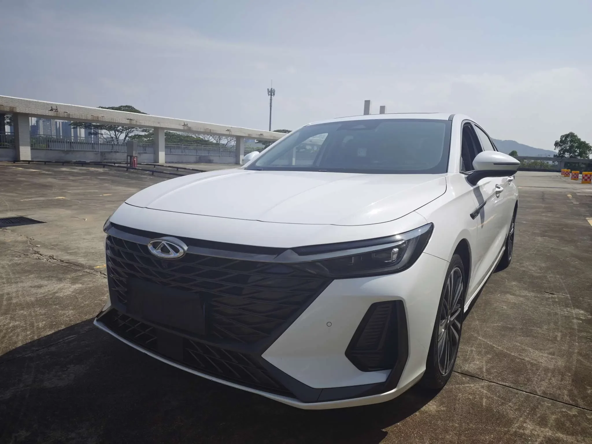 Chery Arrizo 8
