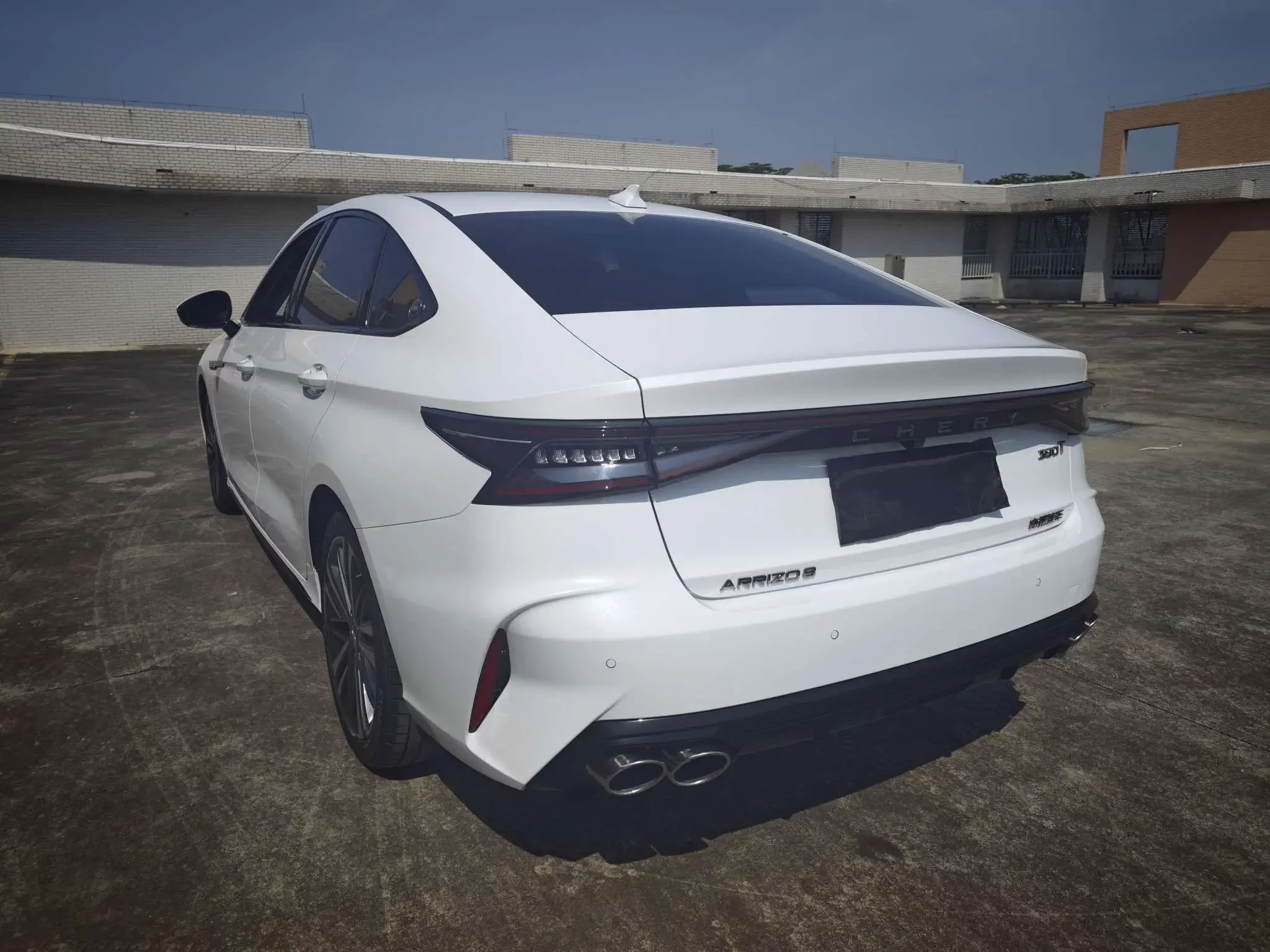 Chery Arrizo 8