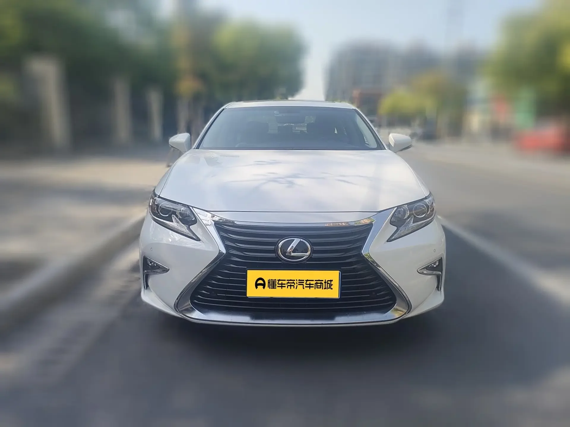 Lexus ES