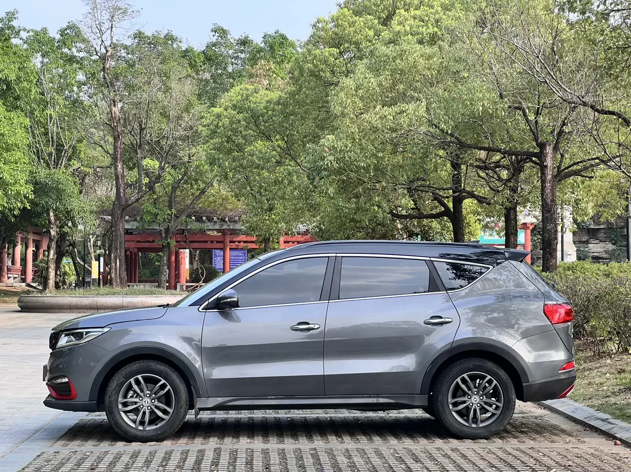 Dongfeng Fengon 580