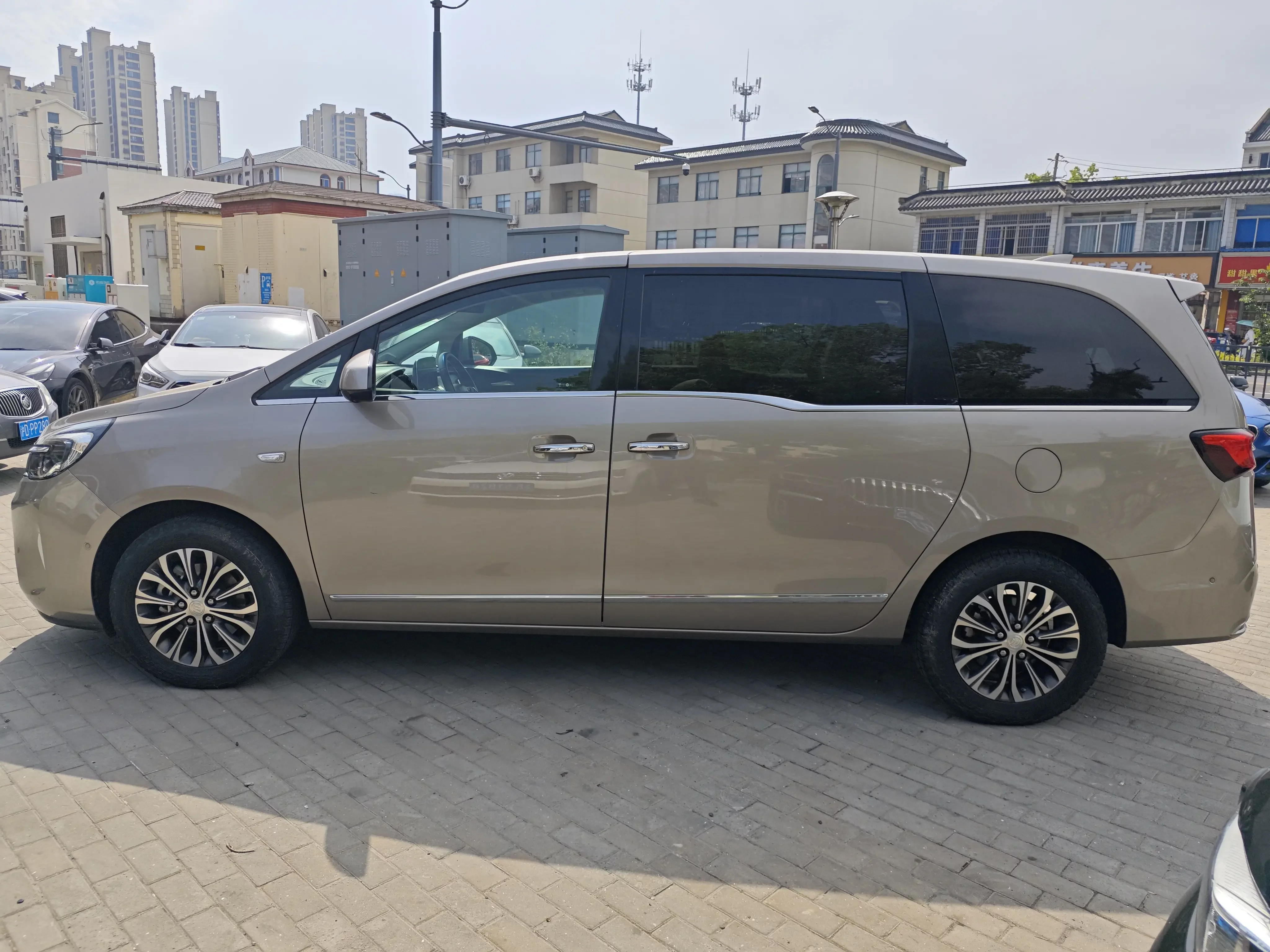 Buick GL8