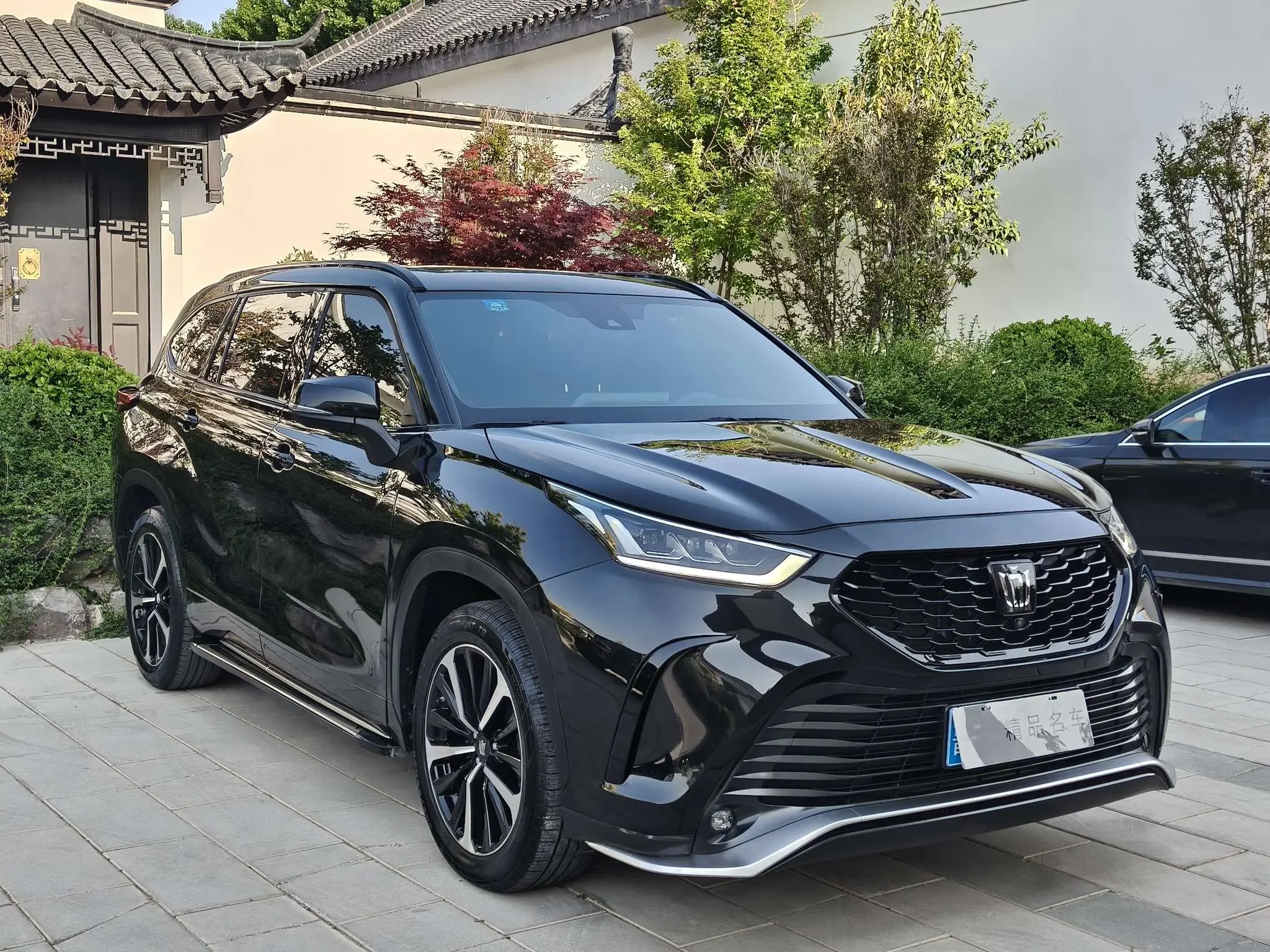 Toyota Crown Kluger