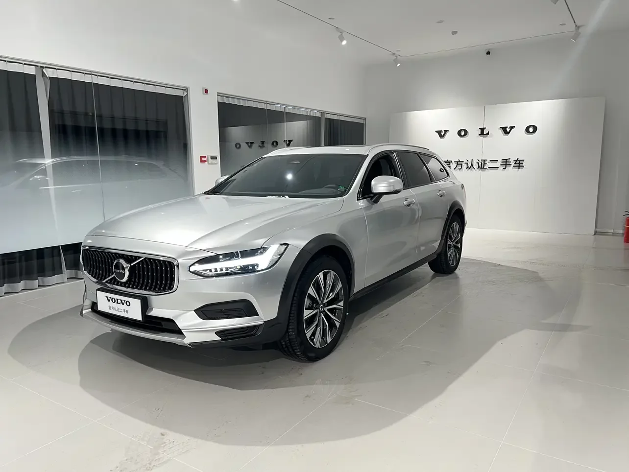 Volvo V90