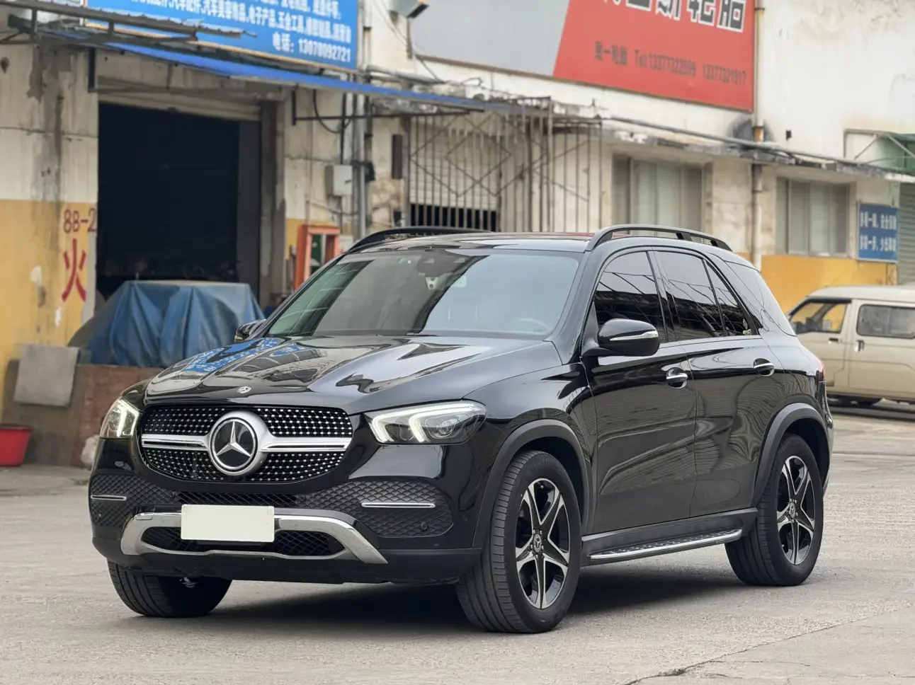 Mercedes-Benz GLE (Imported)