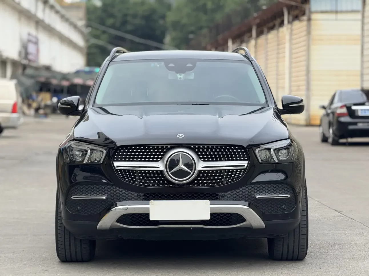 Mercedes-Benz GLE (Imported)