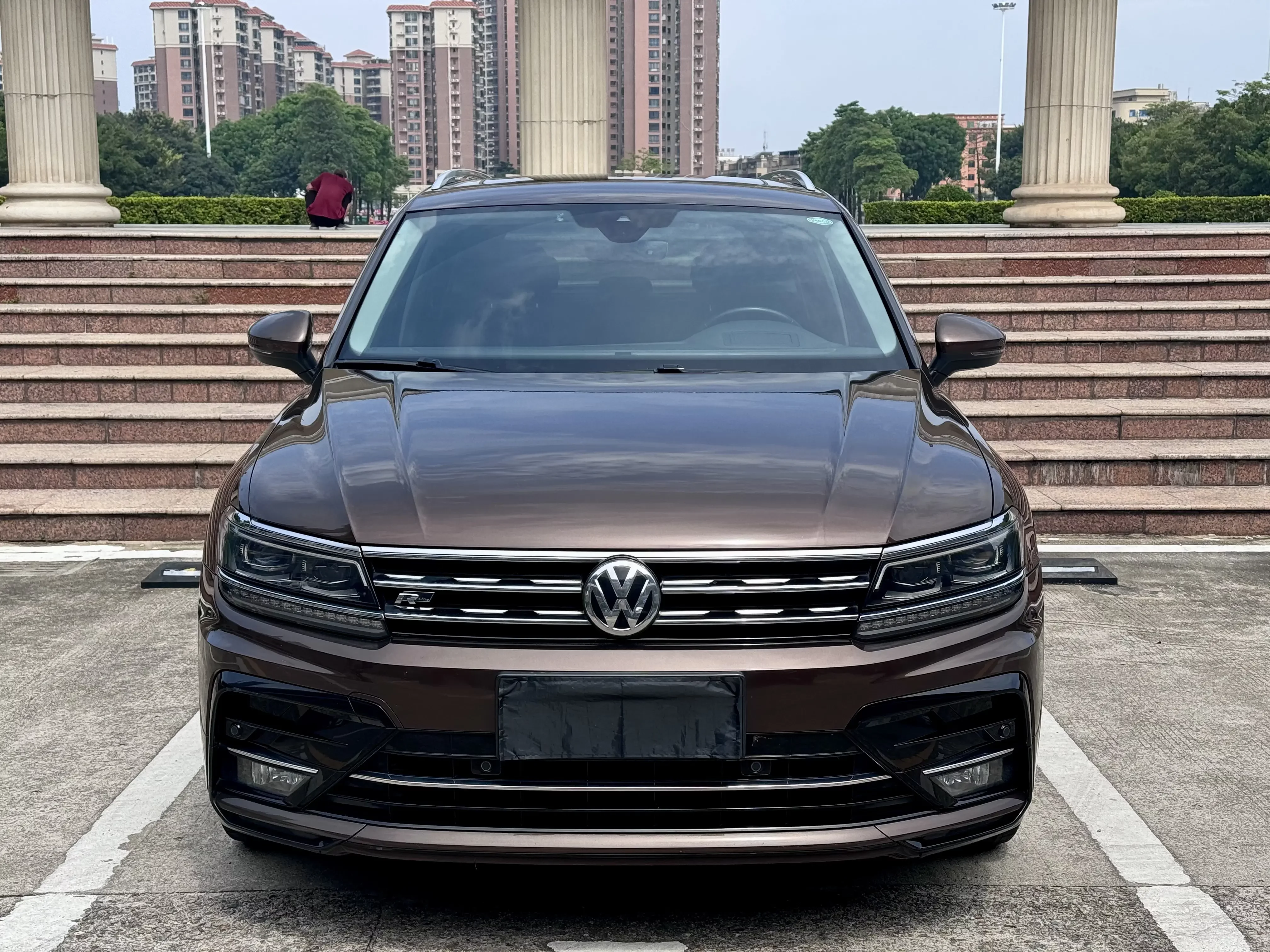 Volkswagen Tiguan (Tharu)