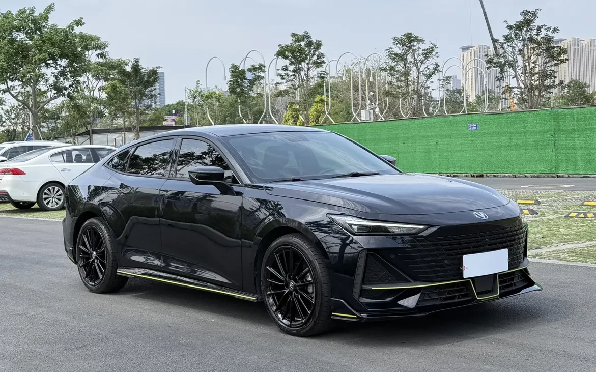 Changan UNI-V