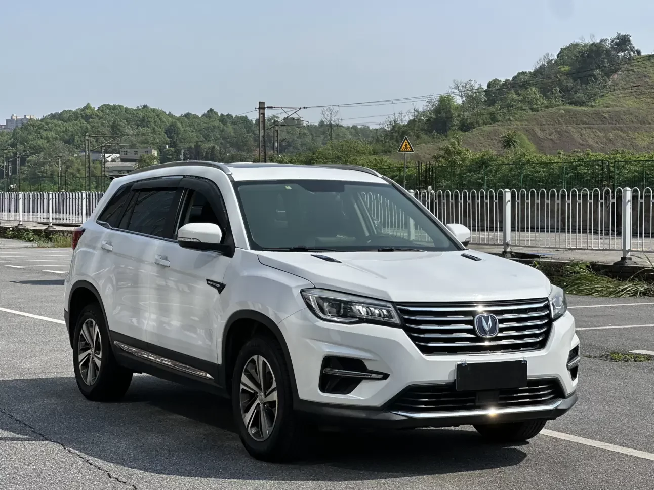 Changan CS75