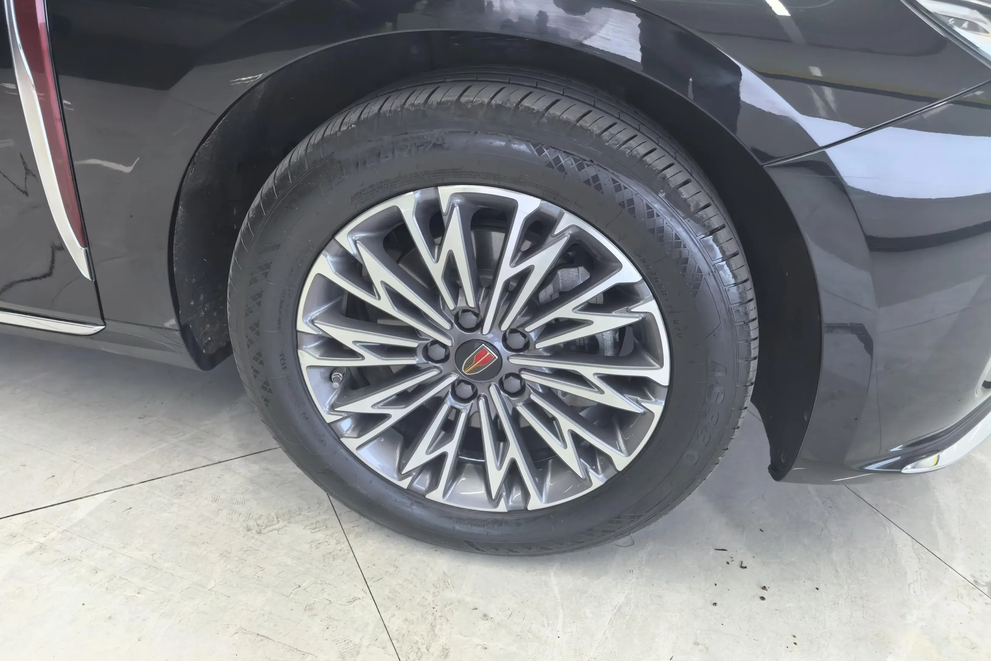 Hongqi H5