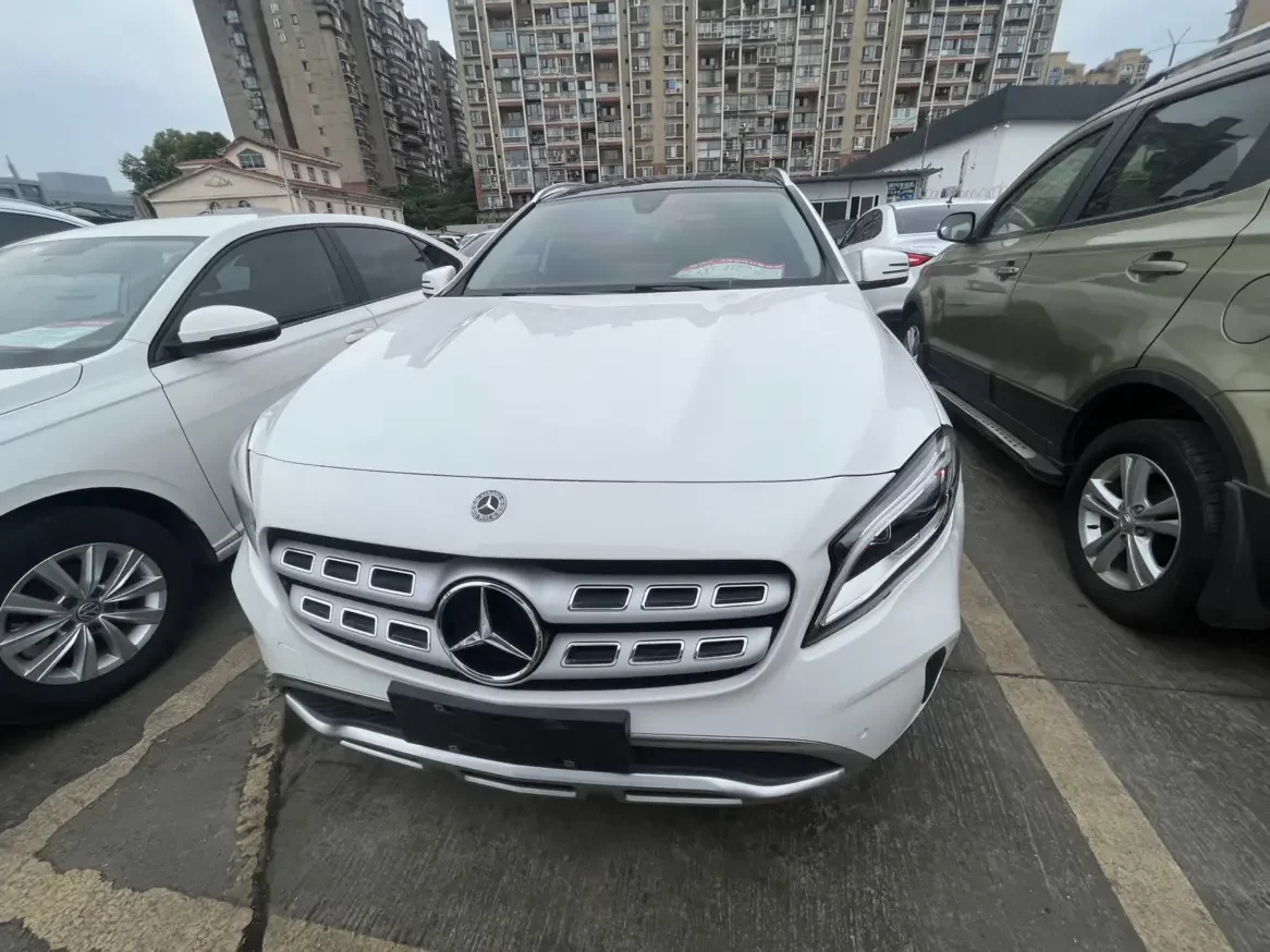 Mercedes-Benz GLA