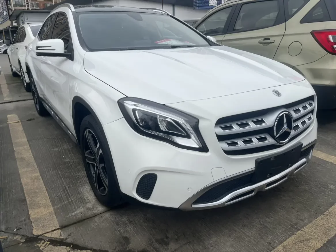 Mercedes-Benz GLA