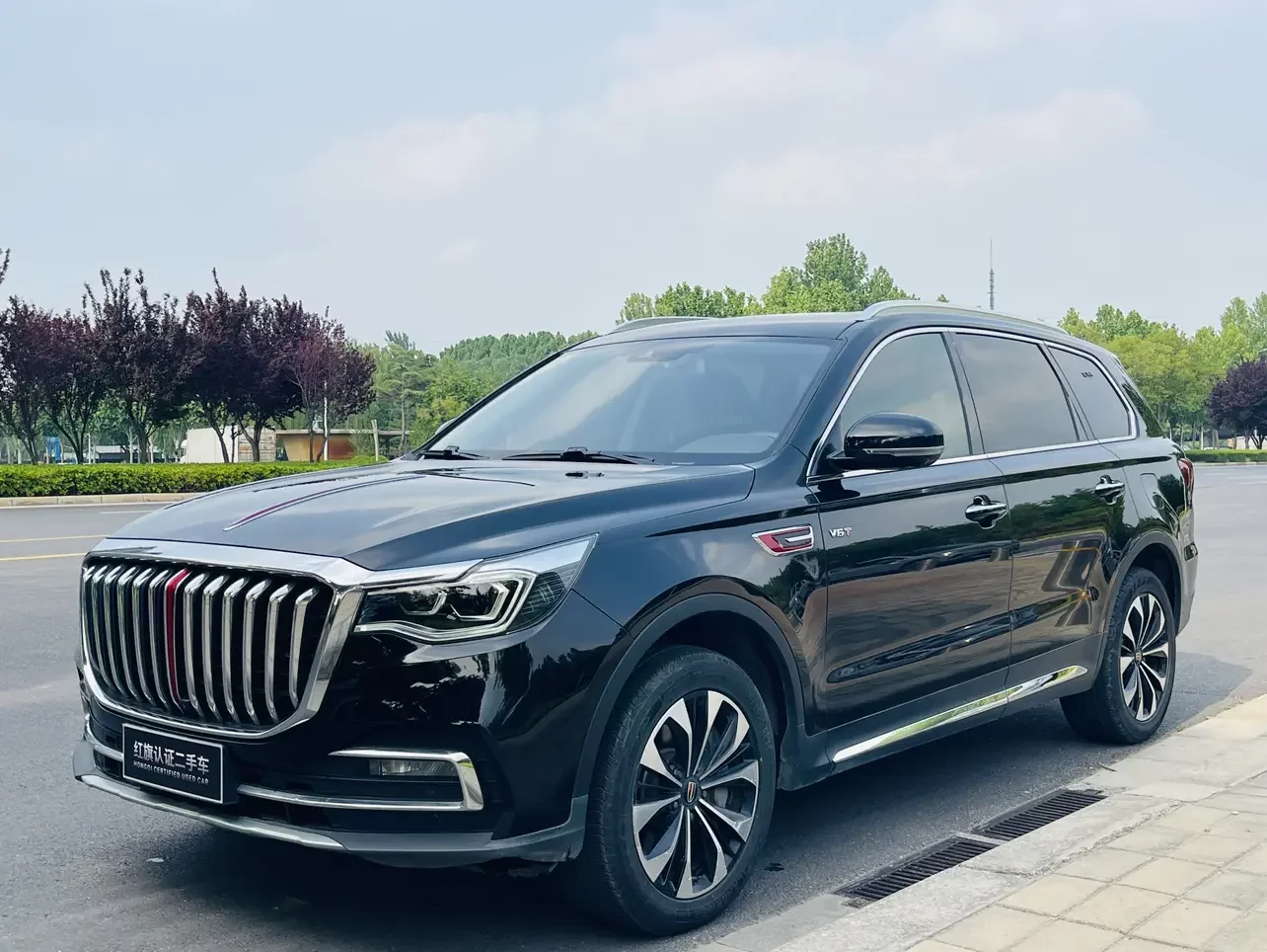 Hongqi HS7