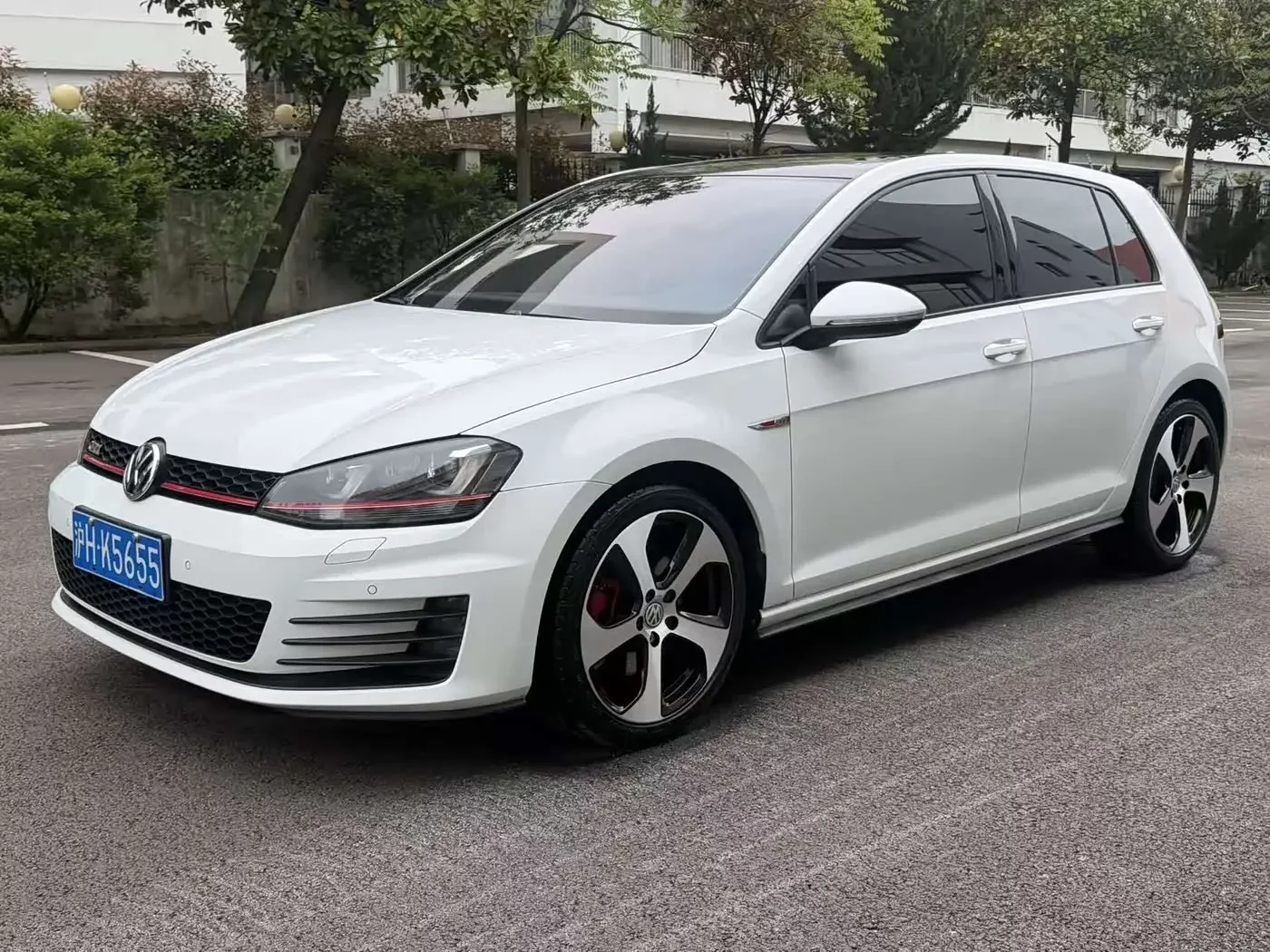 Volkswagen Golf GTI
