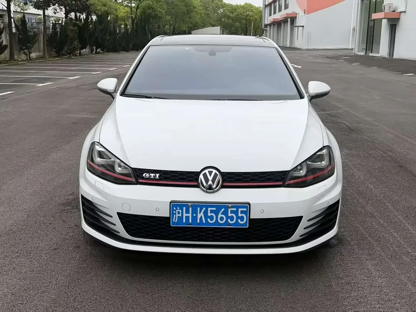 Volkswagen Golf GTI
