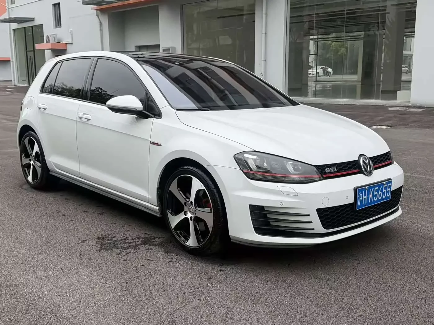 Volkswagen Golf GTI