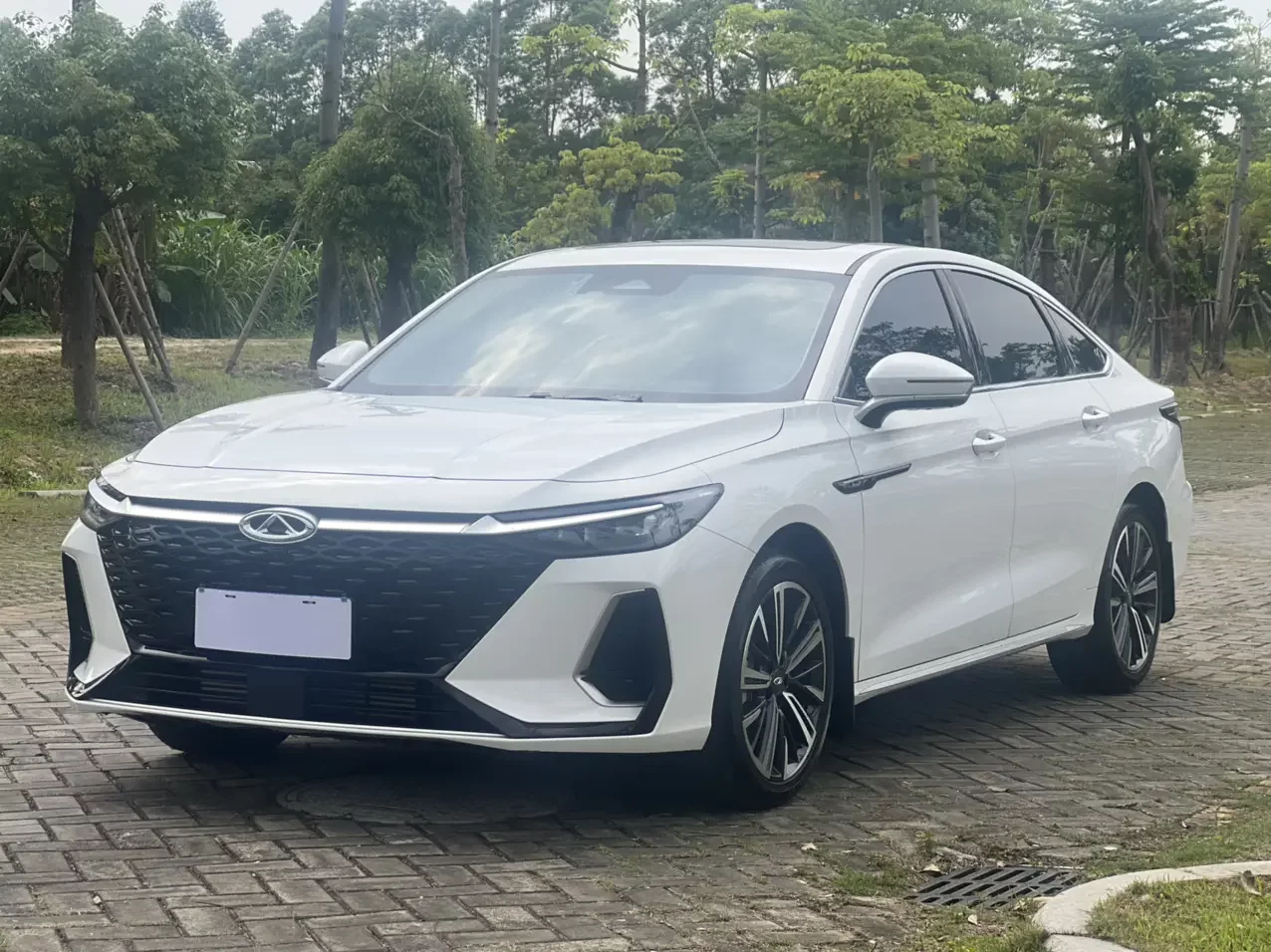 Chery Arrizo 8