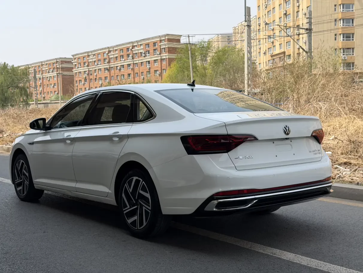 Volkswagen Sagitar