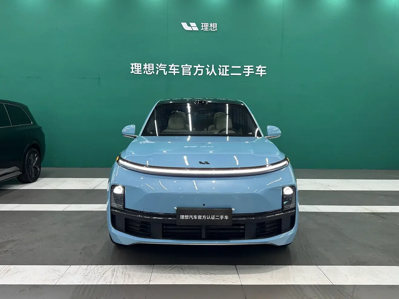 Lixiang L8