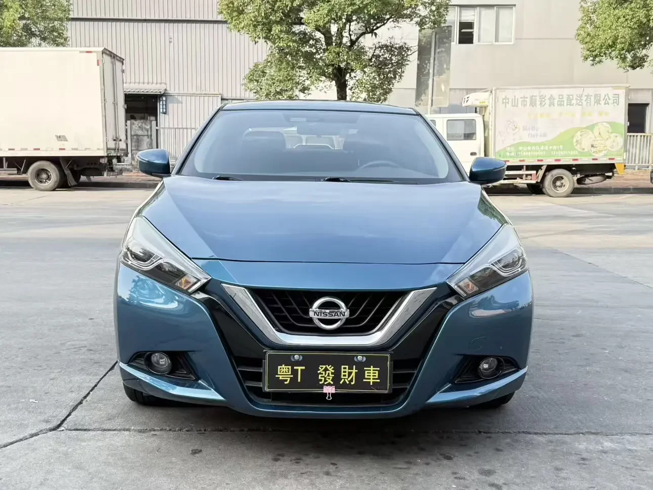 Nissan bluebird