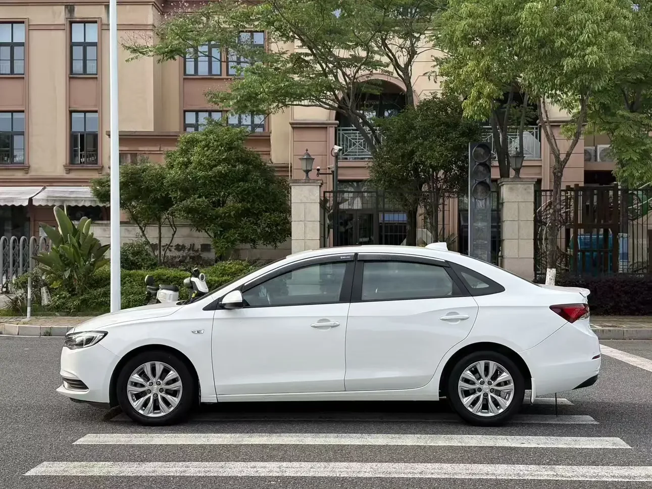 Buick Yinglang