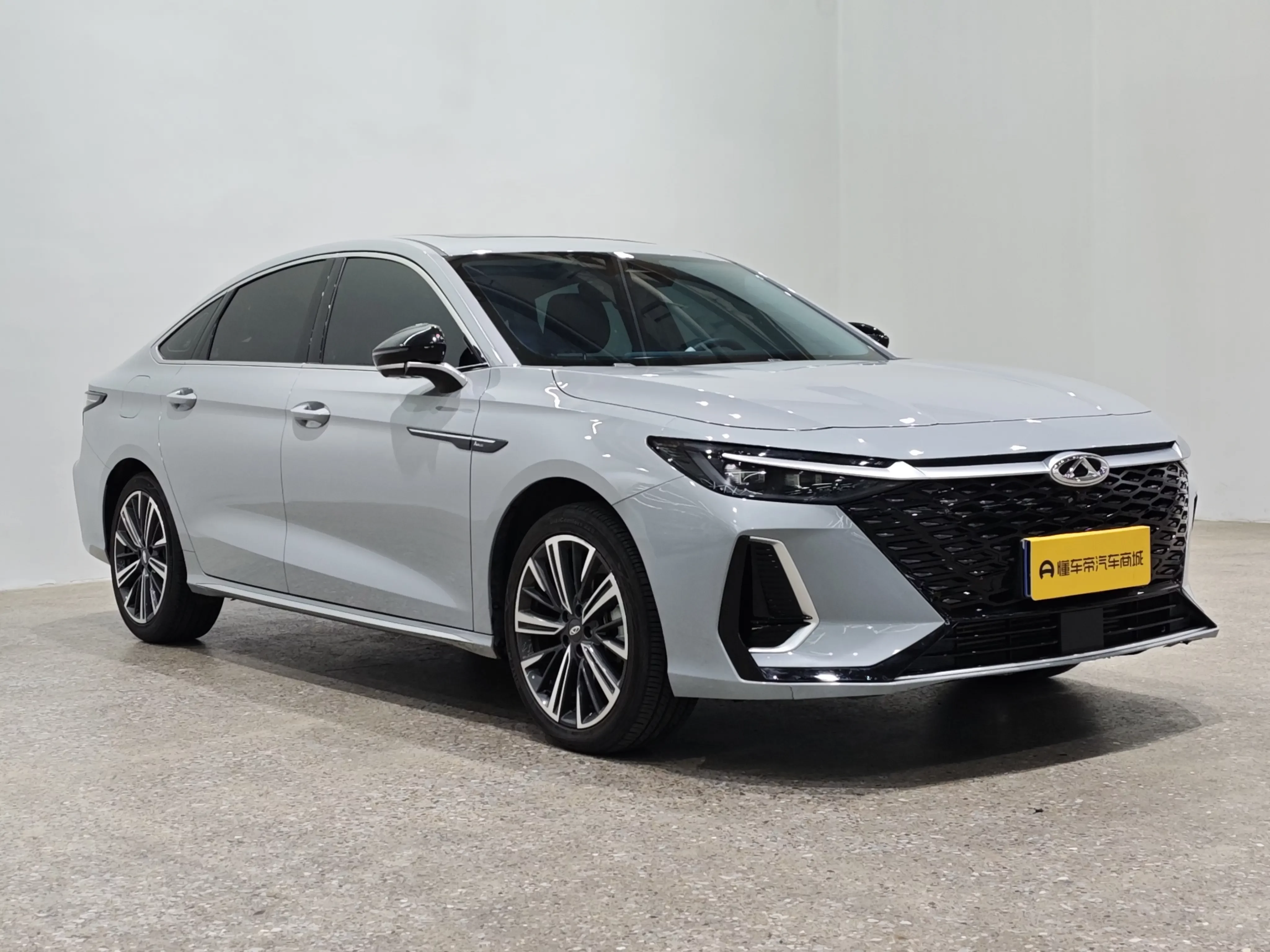 Chery Arrizo 8