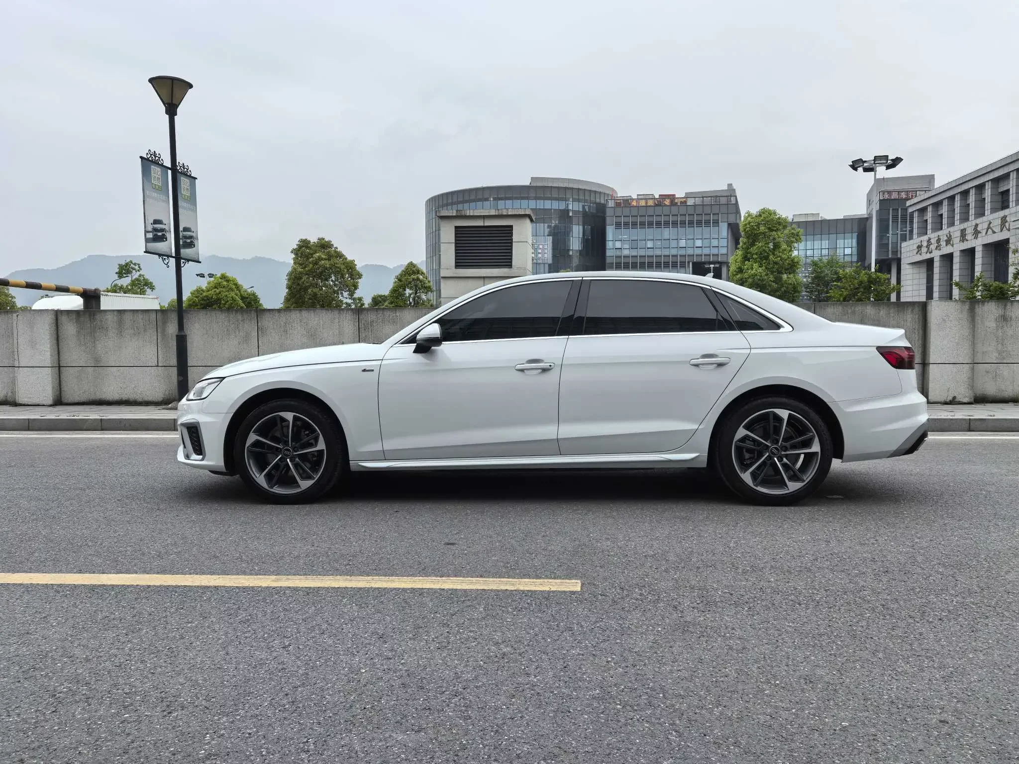Audi A4L
