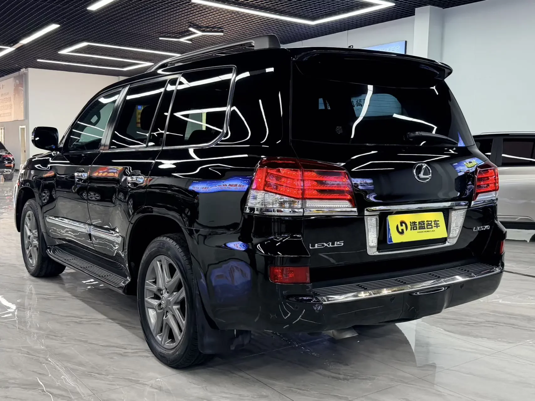 Lexus LX