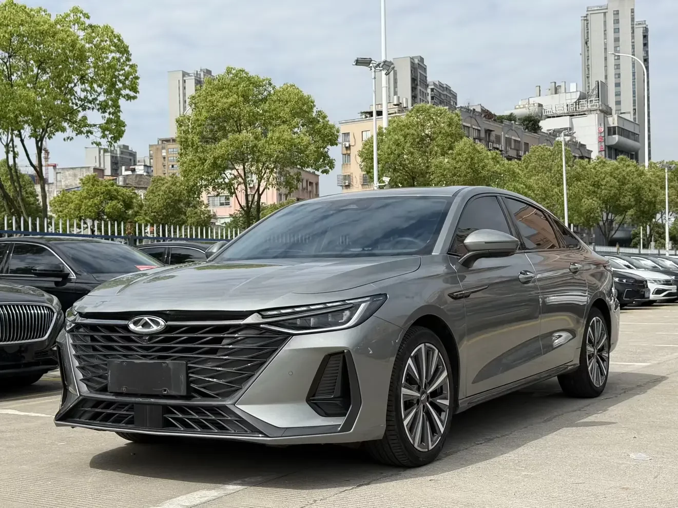 Chery Arrizo 8