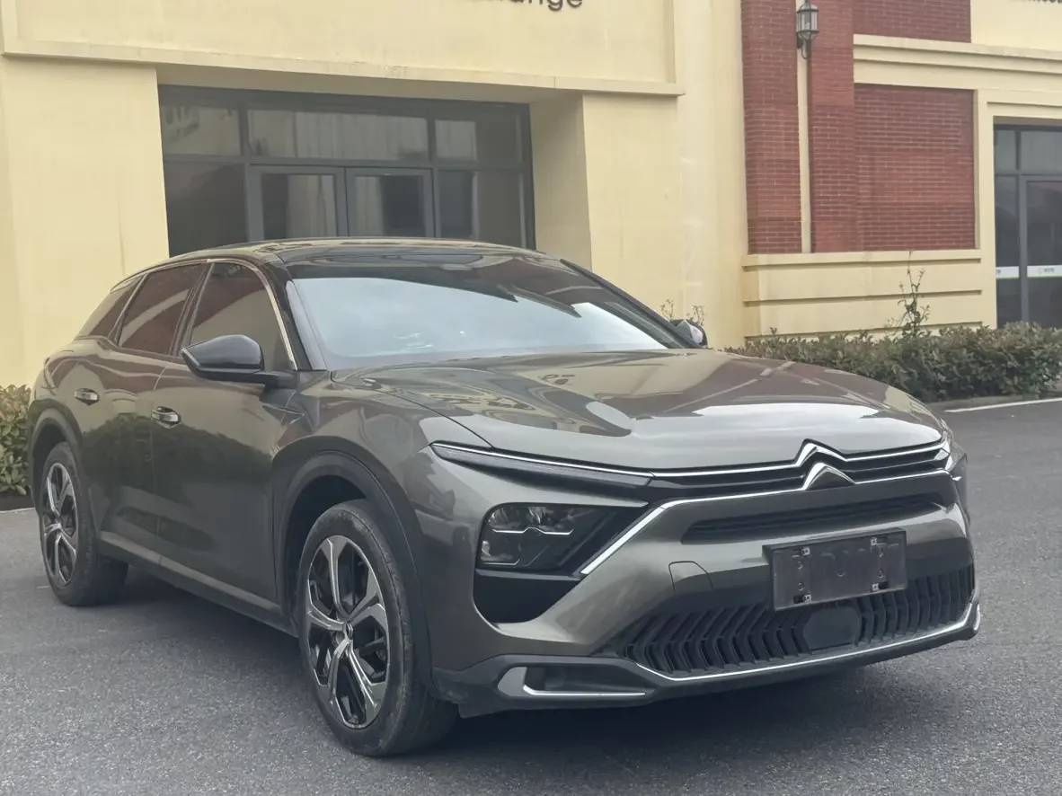 Citroën Versailles C5 X