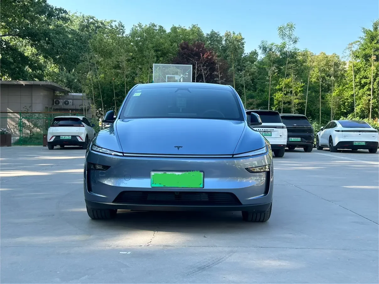 Tesla Model YL