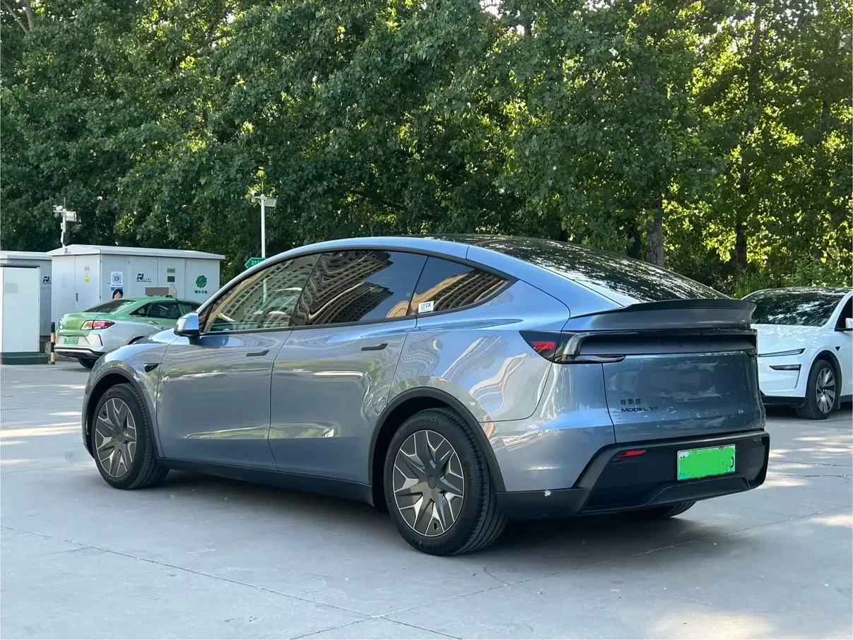 Tesla Model YL