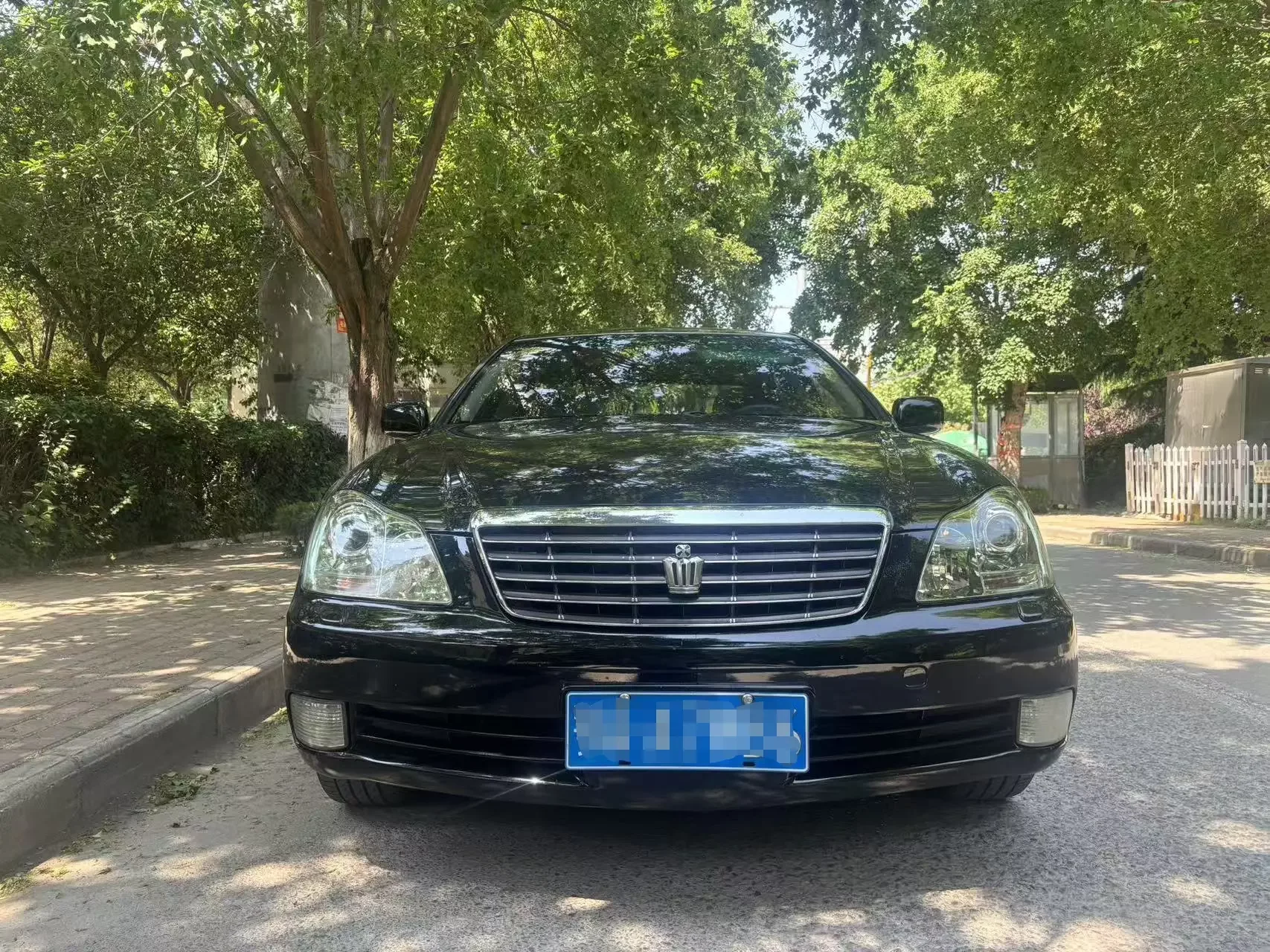 Toyota crown