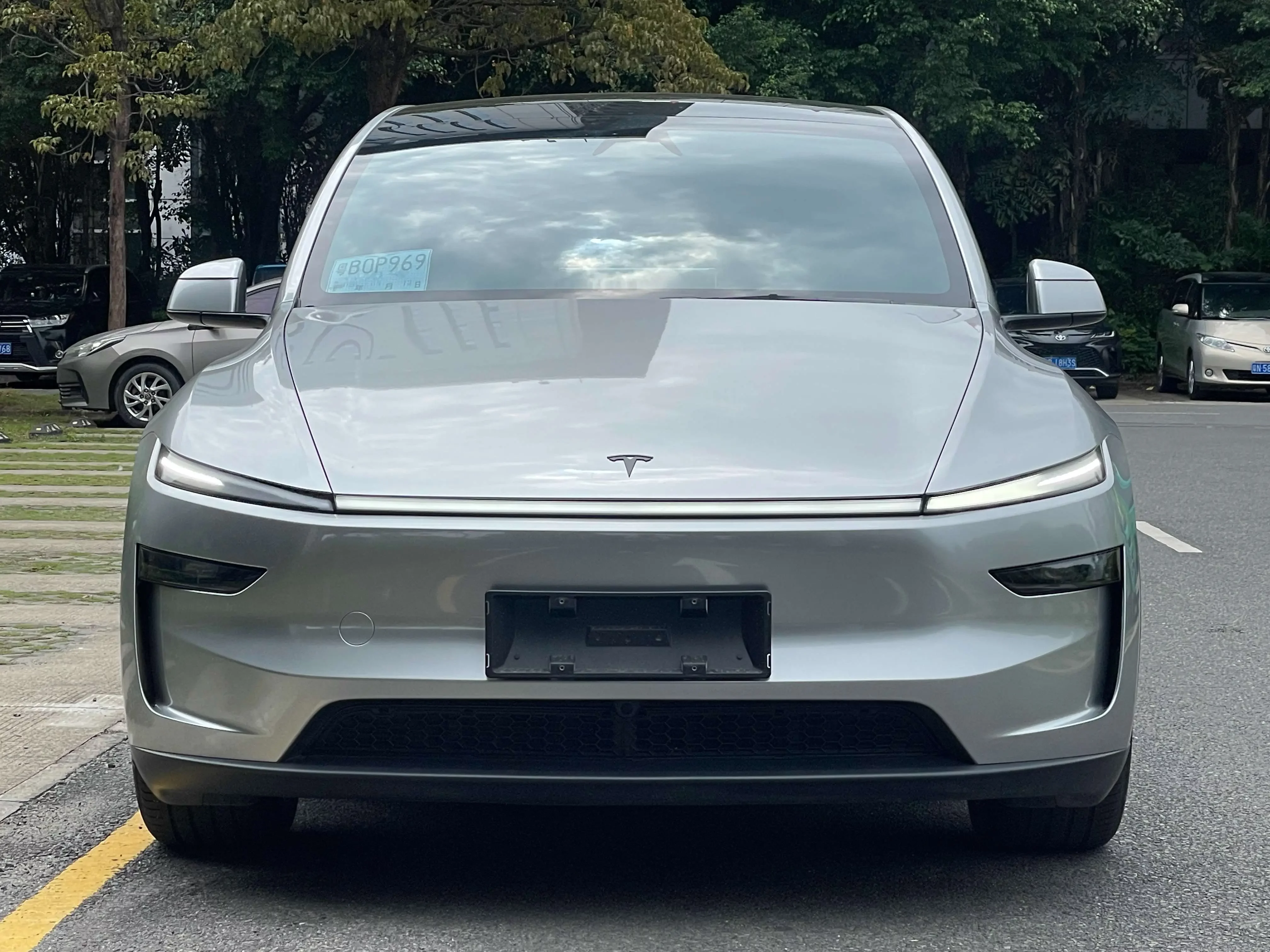 Tesla Model YL