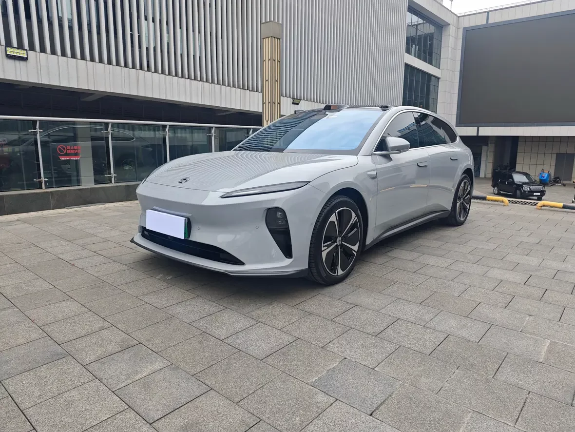 NIO ET5T  из Китая