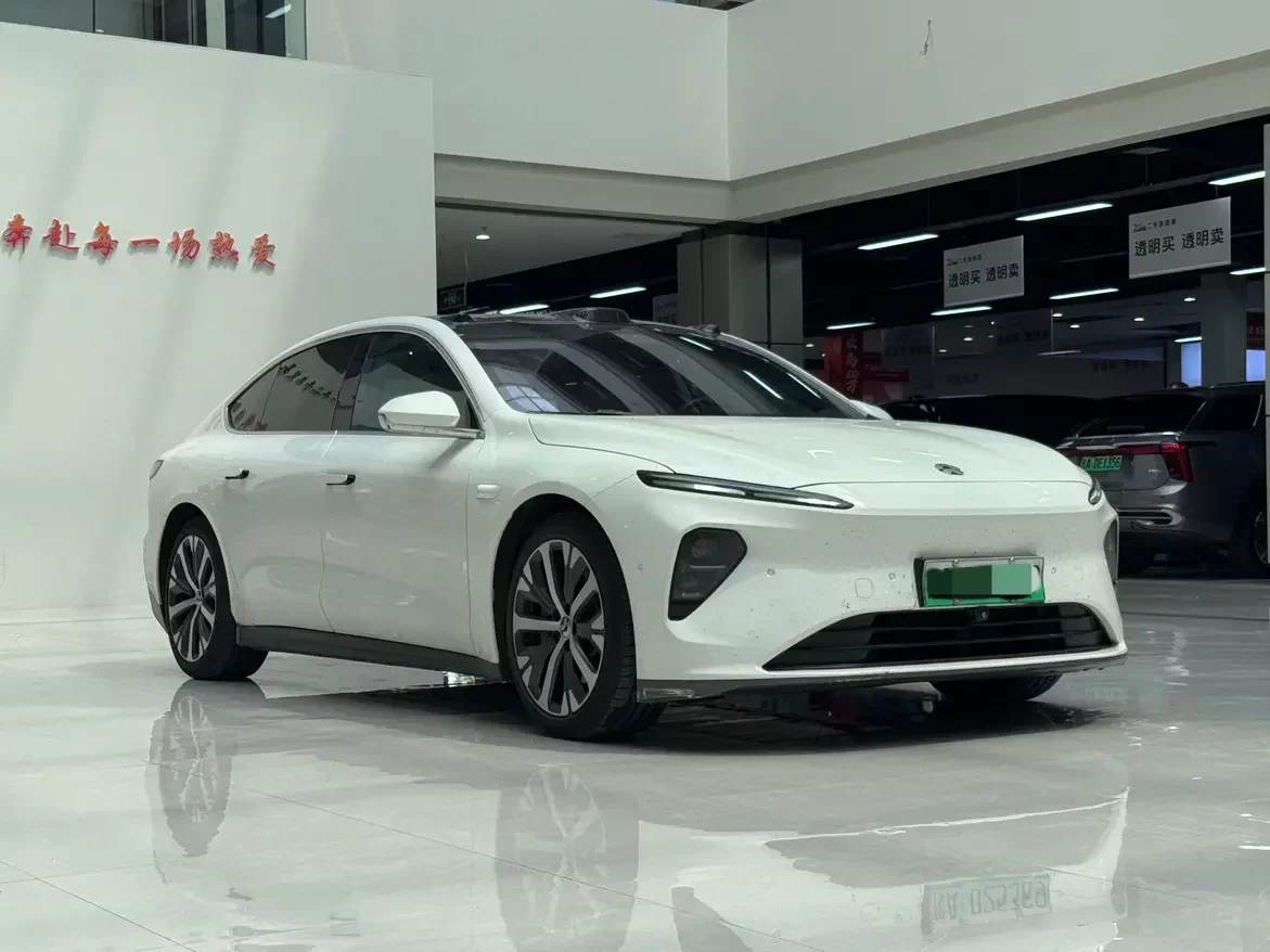 NIO ET7