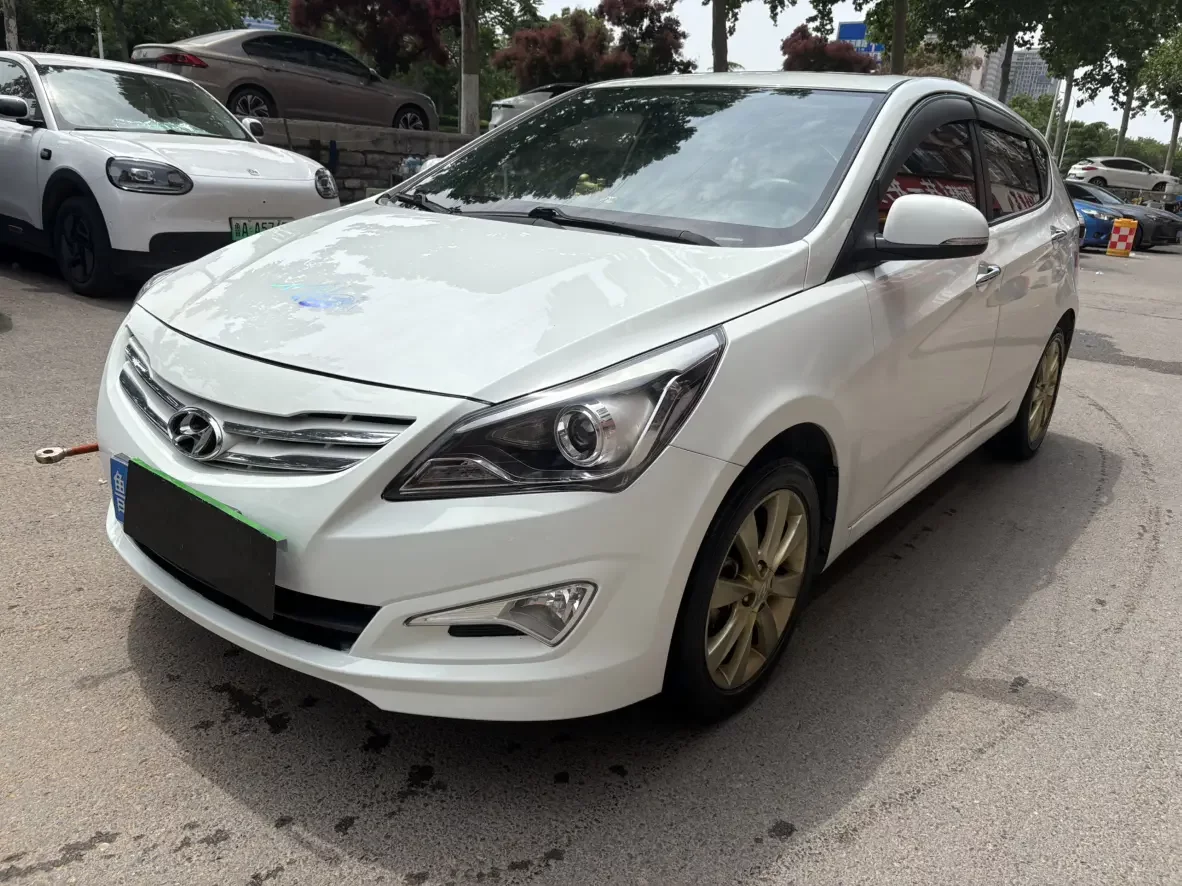 Hyundai Verna RV
